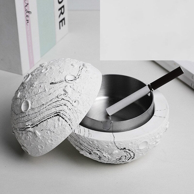 cendrier sphérique blanc